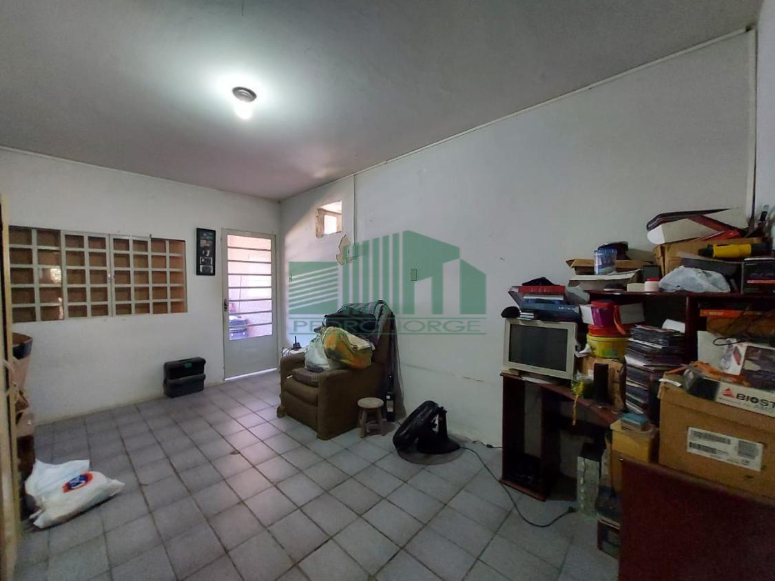 Casa à venda com 3 quartos, 360m² - Foto 1