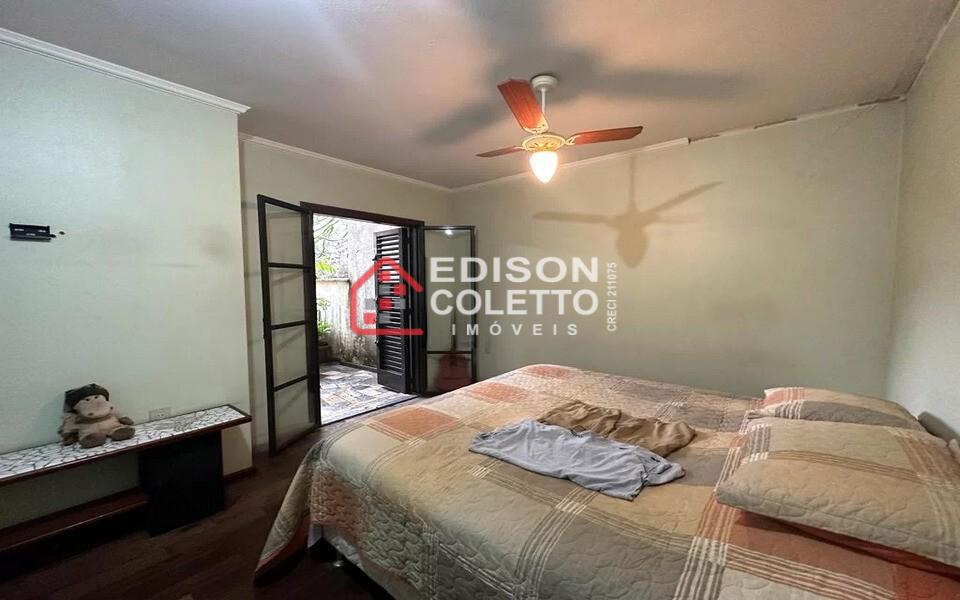 Casa à venda com 3 quartos, 231m² - Foto 14