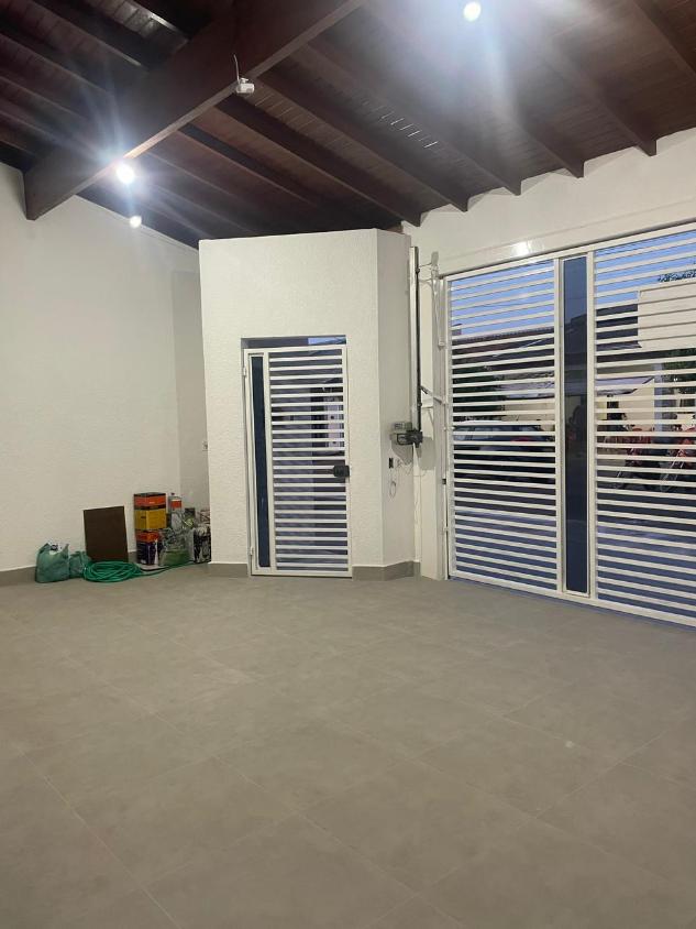 Casa à venda com 2 quartos, 86m² - Foto 4