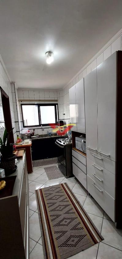 Apartamento à venda com 2 quartos, 70m² - Foto 13