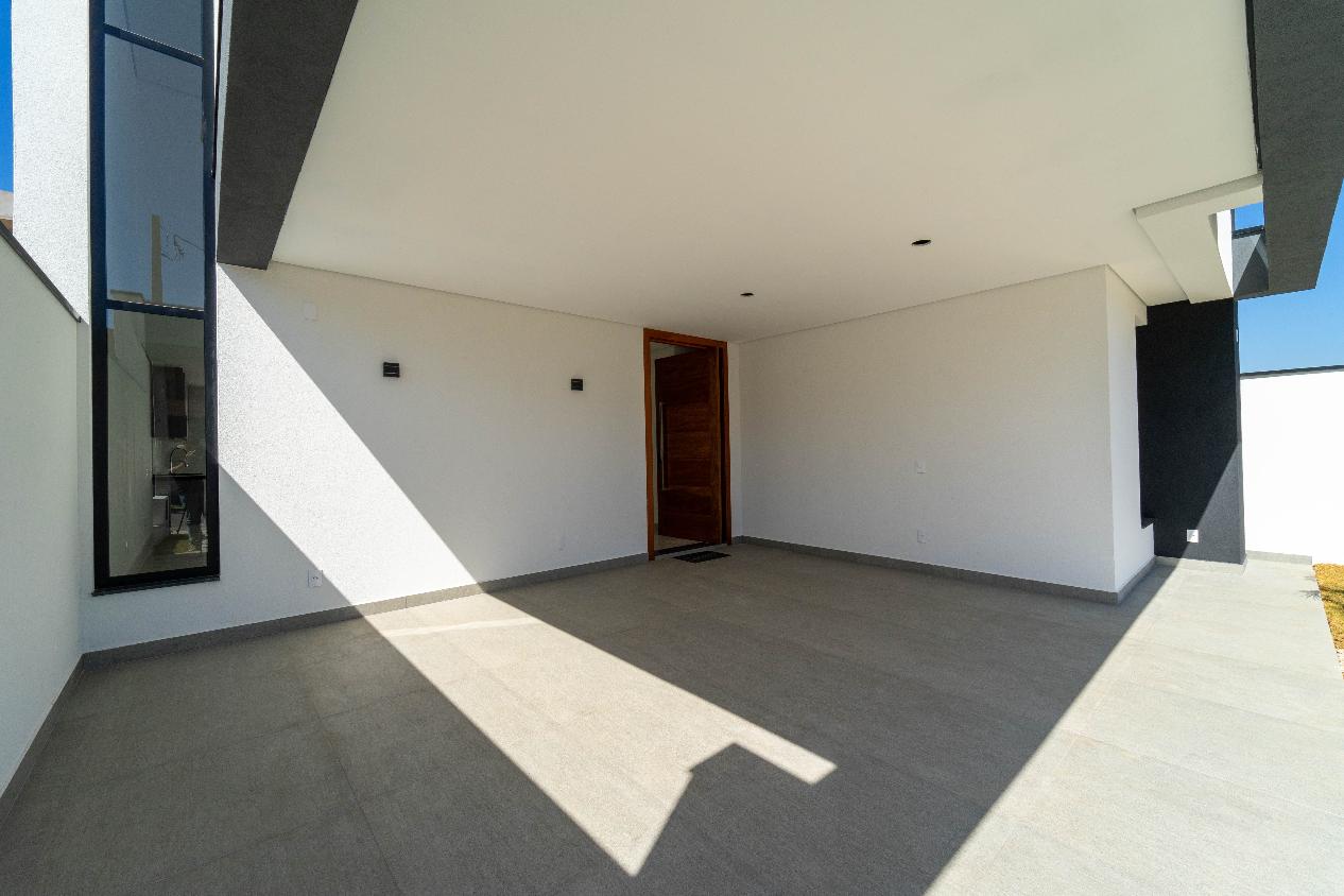 Casa de Condomínio à venda com 3 quartos, 215m² - Foto 2