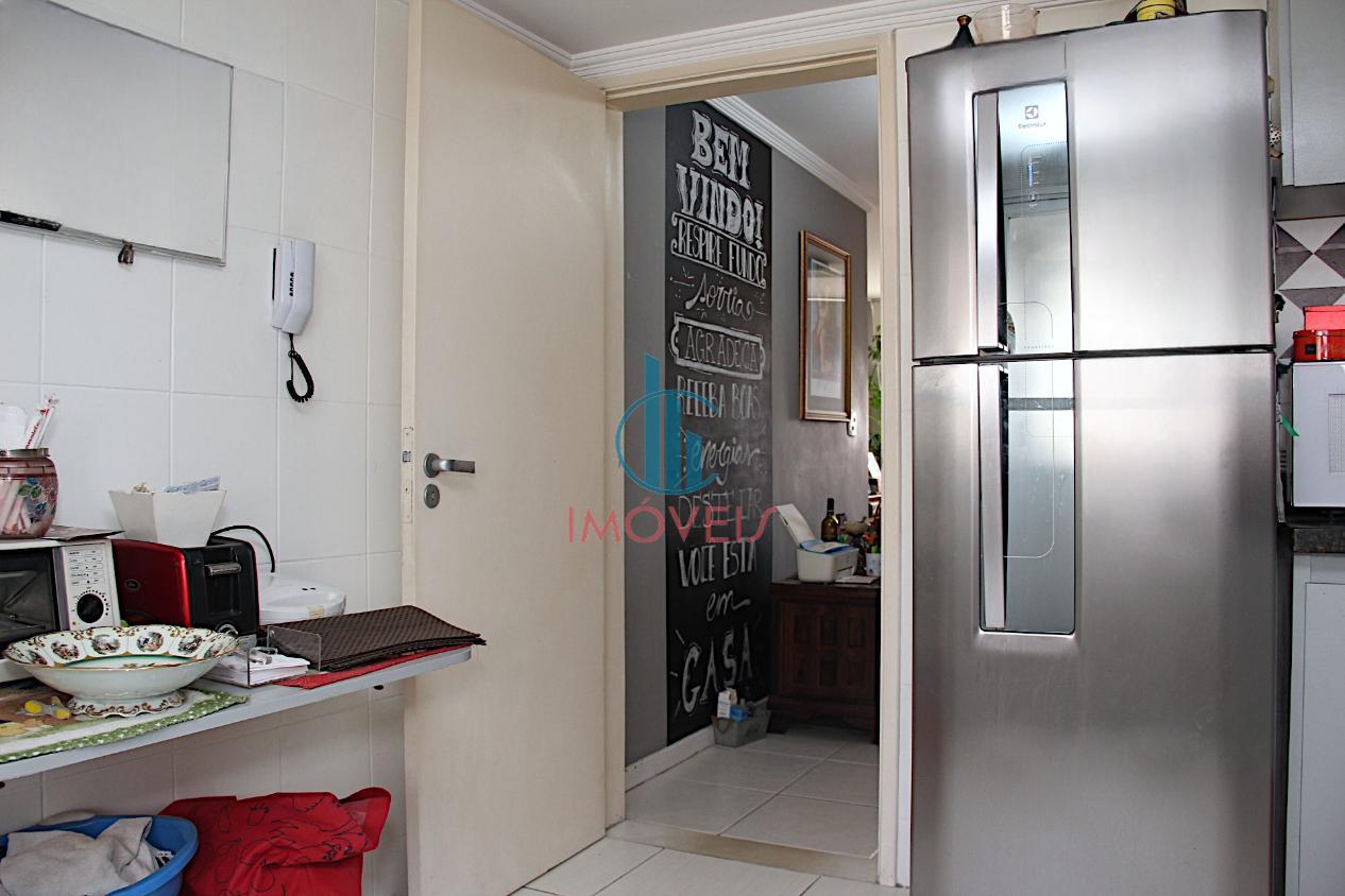 Apartamento à venda com 3 quartos, 115m² - Foto 12