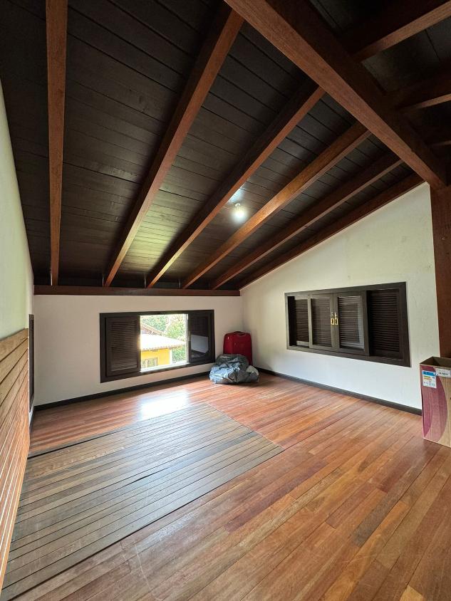 Casa à venda com 3 quartos, 300m² - Foto 6