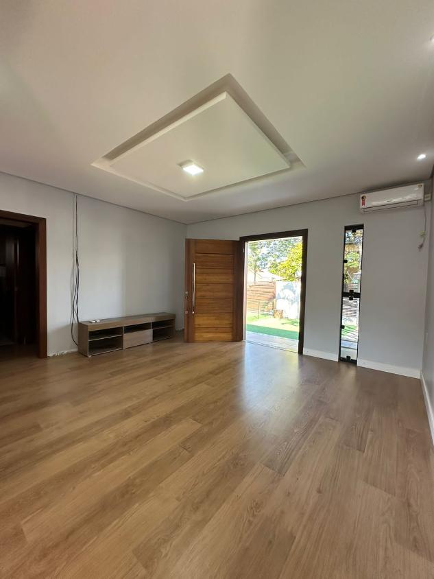 Casa à venda com 3 quartos, 300m² - Foto 10