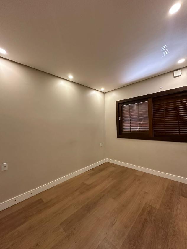 Casa à venda com 3 quartos, 300m² - Foto 11