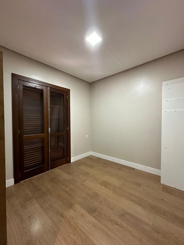 Casa à venda com 3 quartos, 300m² - Foto 17