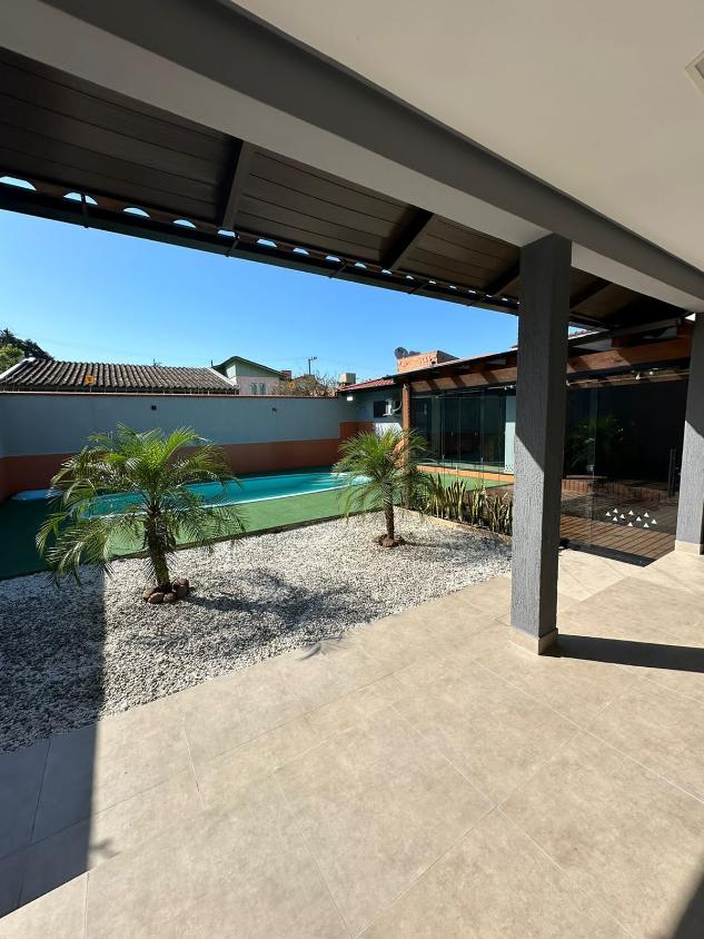 Casa à venda com 3 quartos, 300m² - Foto 5