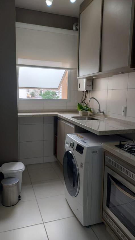 Apartamento à venda com 3 quartos, 94m² - Foto 2