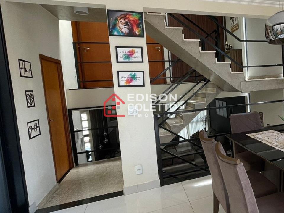 Casa de Condomínio à venda com 4 quartos, 188m² - Foto 3