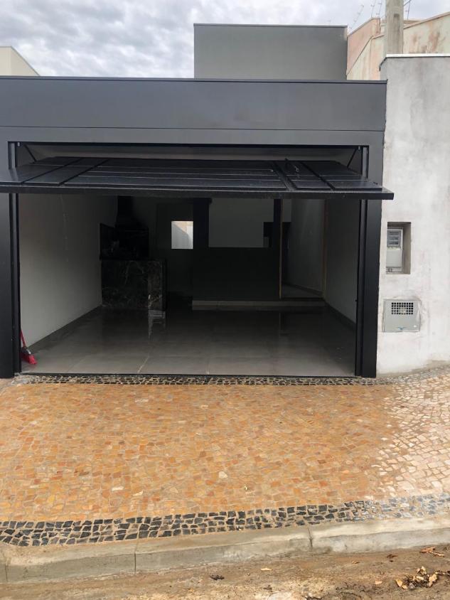 Casa à venda com 3 quartos, 100m² - Foto 2