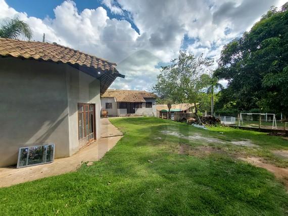 Fazenda à venda com 2 quartos, 2000m² - Foto 1