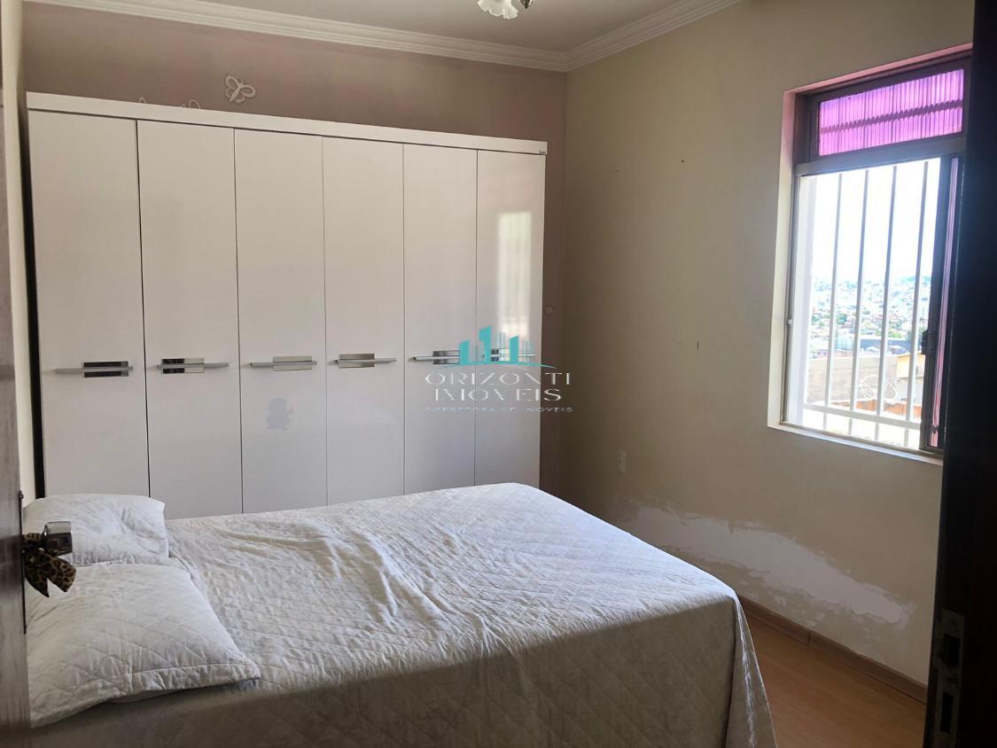 Casa à venda com 5 quartos, 309m² - Foto 11