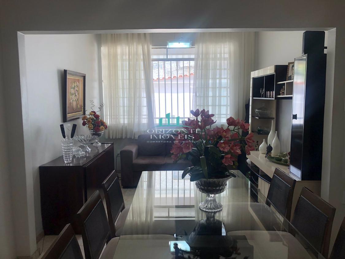 Casa à venda com 5 quartos, 309m² - Foto 15