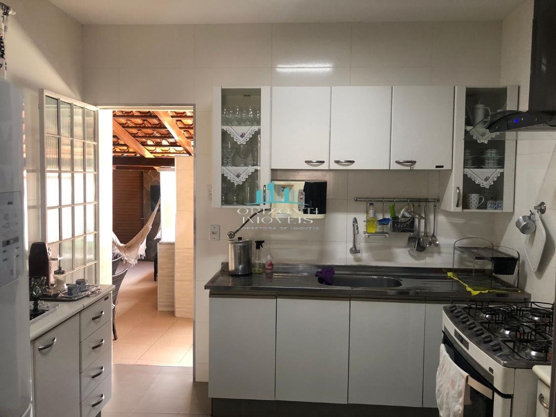 Casa à venda com 5 quartos, 309m² - Foto 17