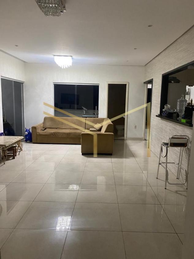 Casa à venda com 4 quartos, 250m² - Foto 15