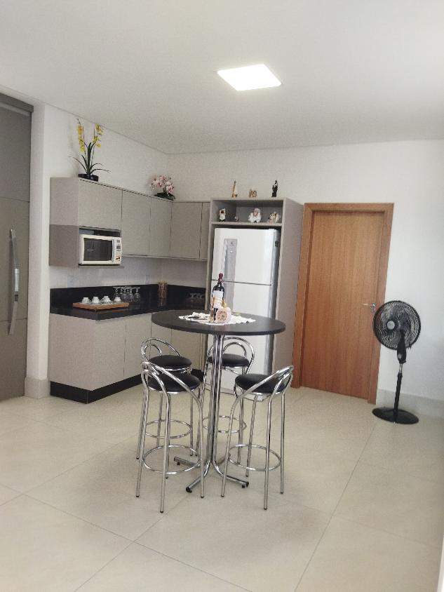 Casa de Condomínio à venda com 3 quartos, 191m² - Foto 3