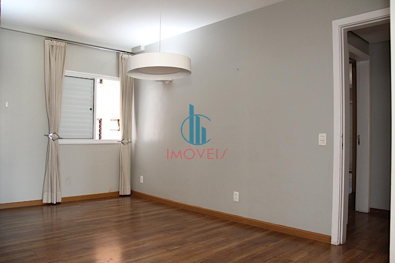 Apartamento à venda com 3 quartos, 158m² - Foto 9