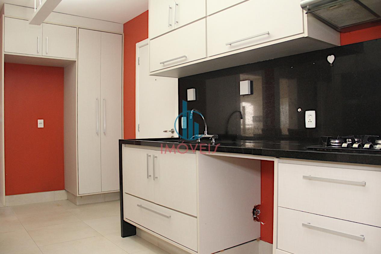 Apartamento à venda com 3 quartos, 158m² - Foto 13