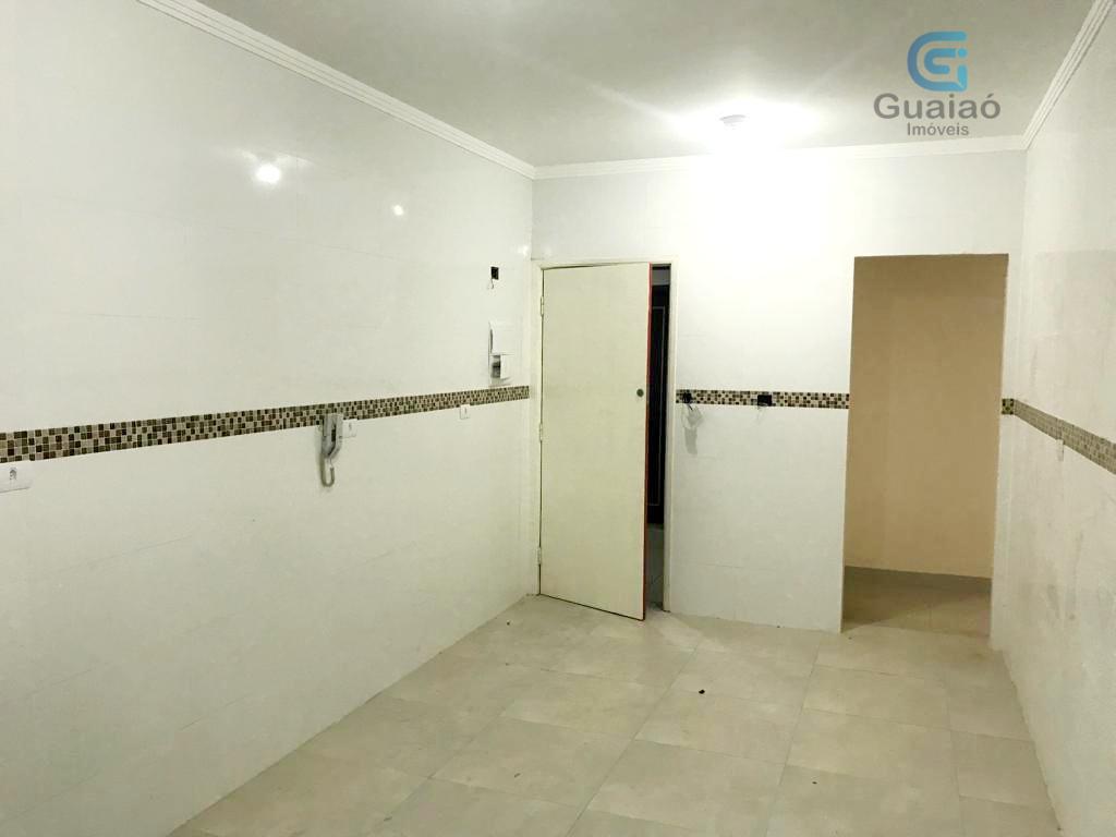 Apartamento à venda com 3 quartos, 94m² - Foto 2