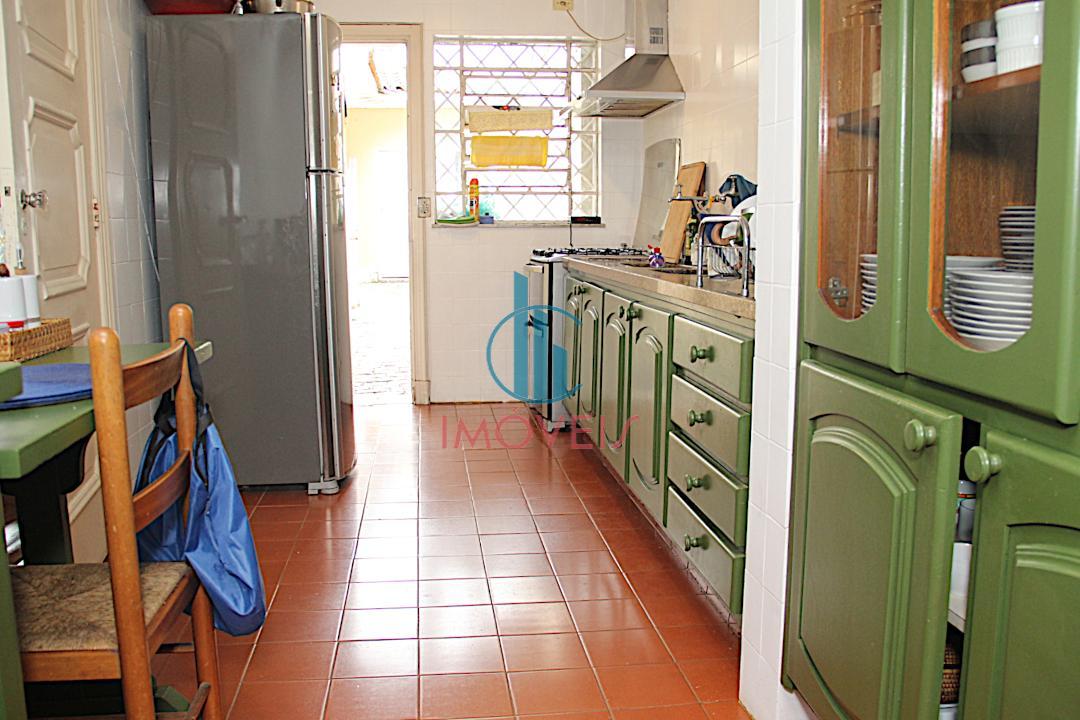 Casa à venda com 3 quartos, 180m² - Foto 12