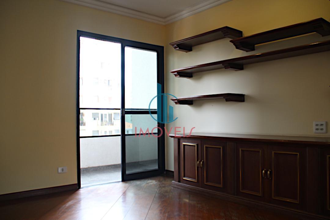 Apartamento à venda com 5 quartos, 220m² - Foto 9