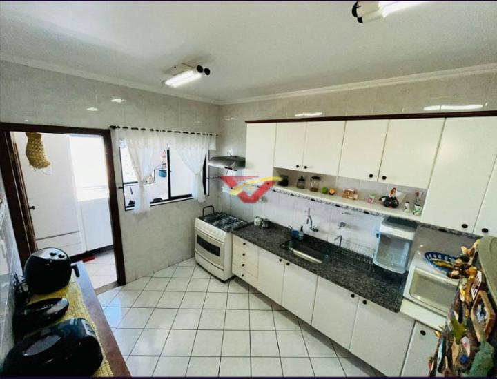 Apartamento à venda com 3 quartos, 125m² - Foto 12