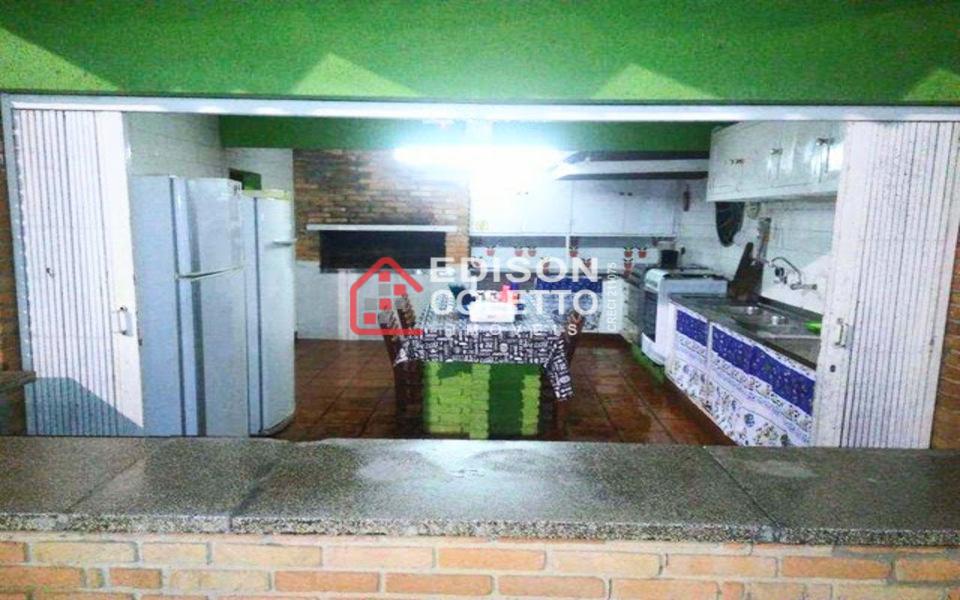 Fazenda à venda e aluguel com 4 quartos, 2250m² - Foto 37