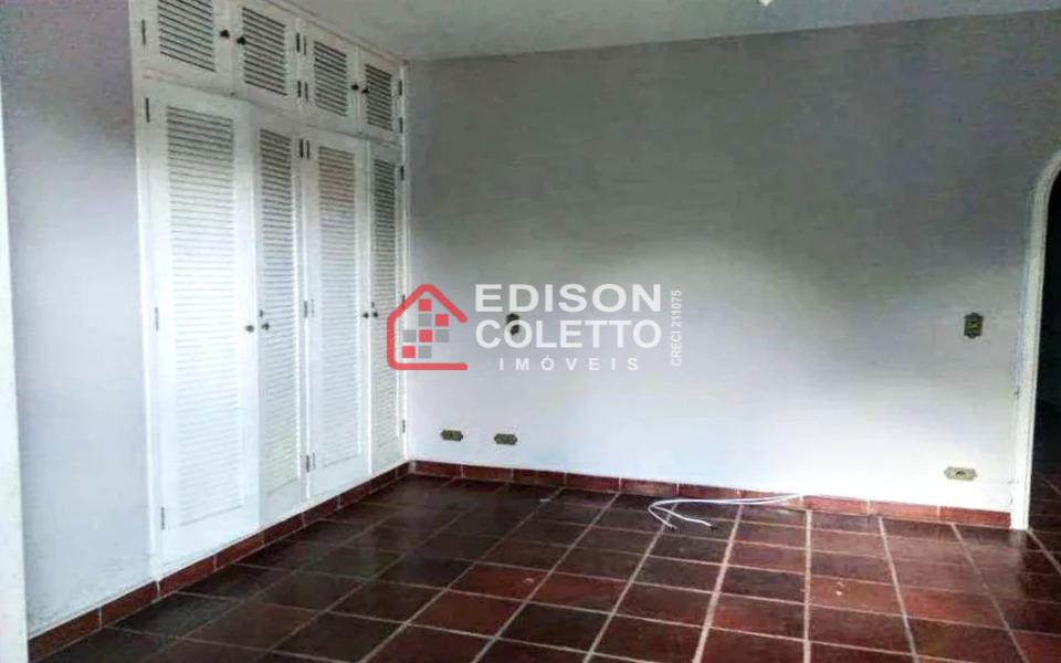 Fazenda à venda e aluguel com 4 quartos, 2250m² - Foto 35