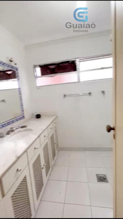 Apartamento à venda com 3 quartos, 224m² - Foto 13