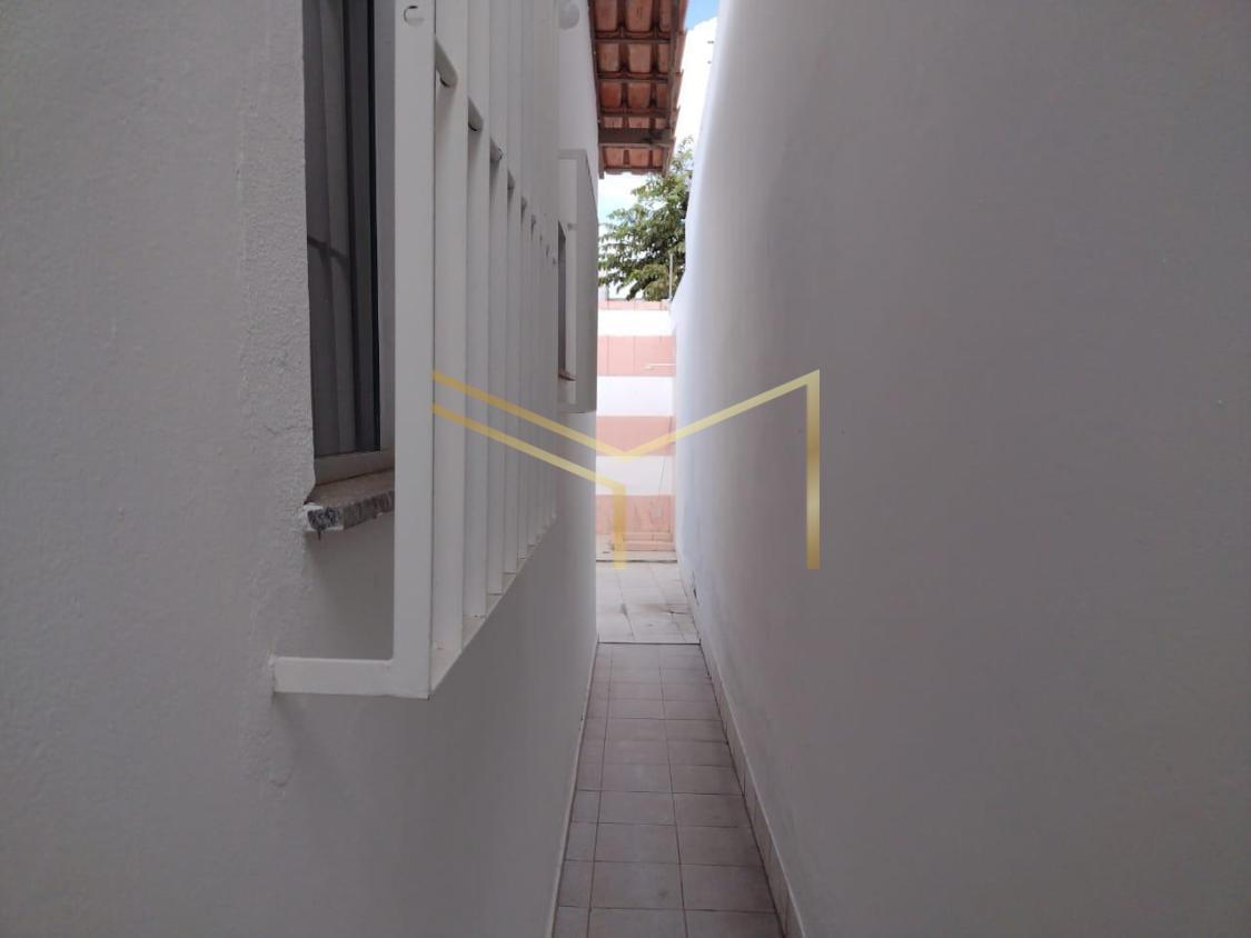 Casa à venda com 3 quartos, 80m² - Foto 10