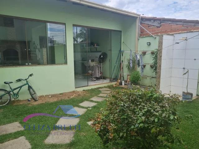 Casa à venda com 3 quartos, 300m² - Foto 2