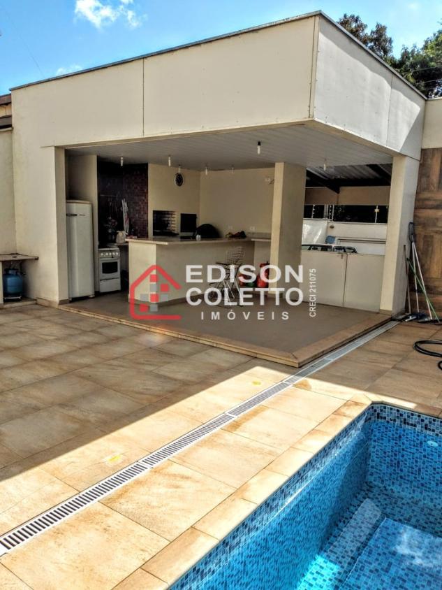 Casa à venda com 3 quartos, 255m² - Foto 5