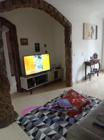 Casa à venda com 2 quartos, 95m² - Foto 1