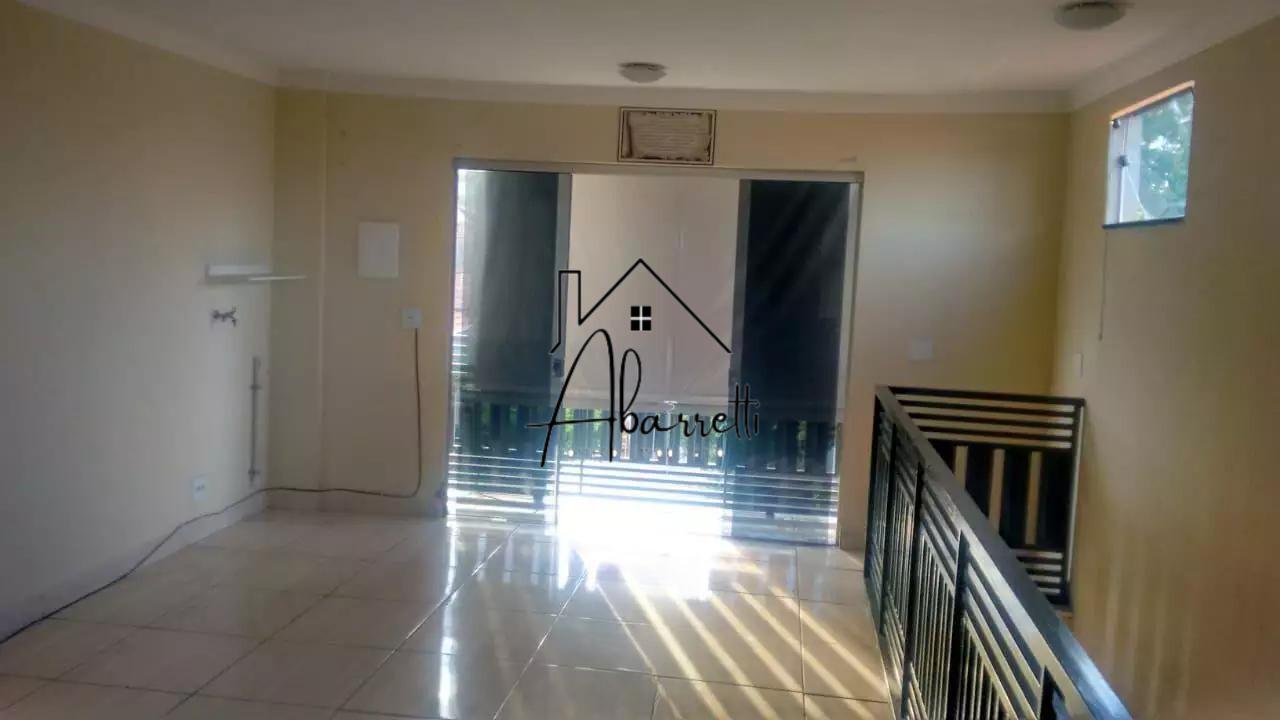 Casa à venda com 5 quartos, 230m² - Foto 2