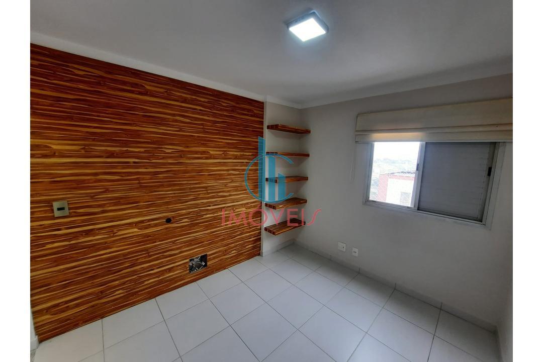 Apartamento à venda com 3 quartos, 90m² - Foto 1