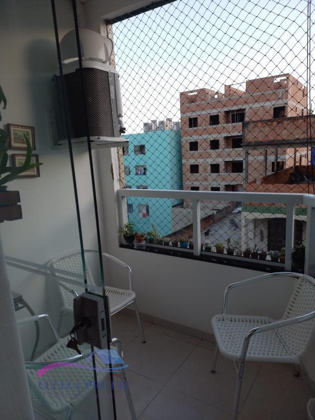 Apartamento à venda com 2 quartos, 62m² - Foto 2