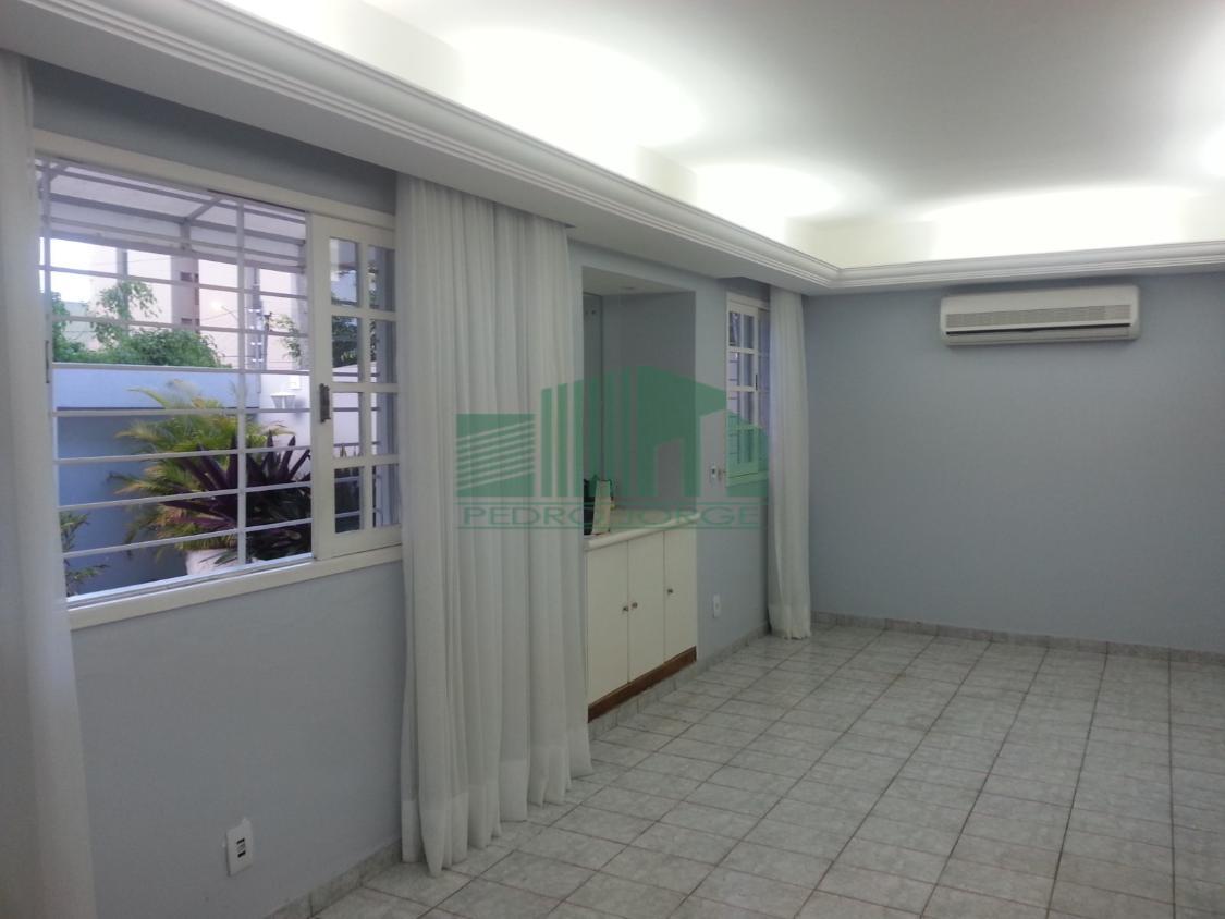 Casa à venda com 5 quartos, 250m² - Foto 5