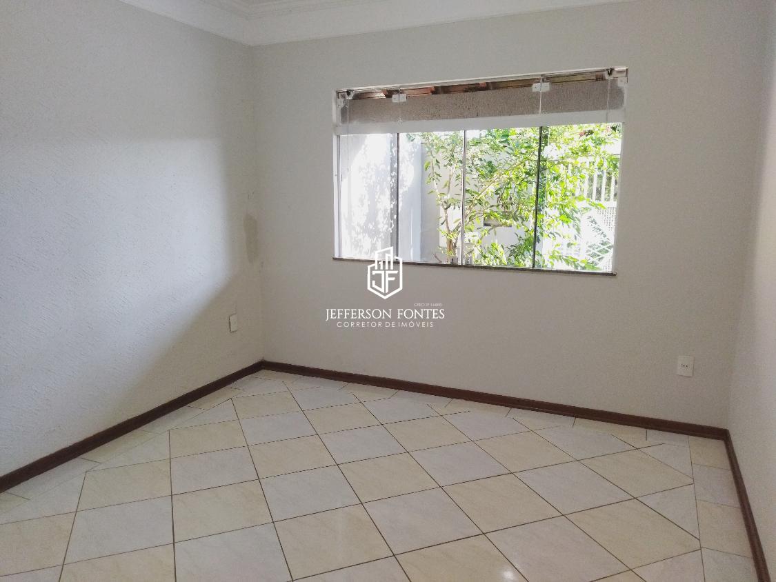 Casa à venda com 3 quartos, 200m² - Foto 5