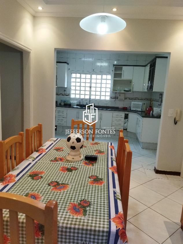 Casa à venda com 3 quartos, 200m² - Foto 13