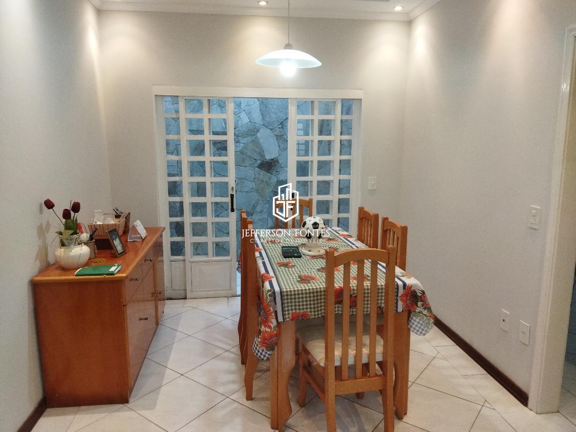 Casa à venda com 3 quartos, 200m² - Foto 11