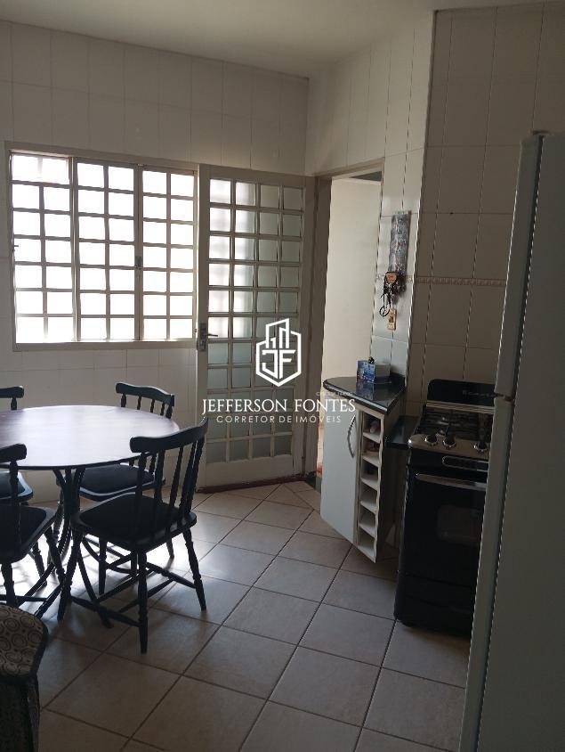 Casa à venda com 2 quartos, 90m² - Foto 10