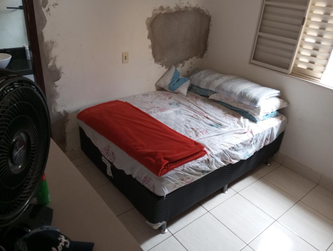 Casa à venda com 3 quartos, 200m² - Foto 2