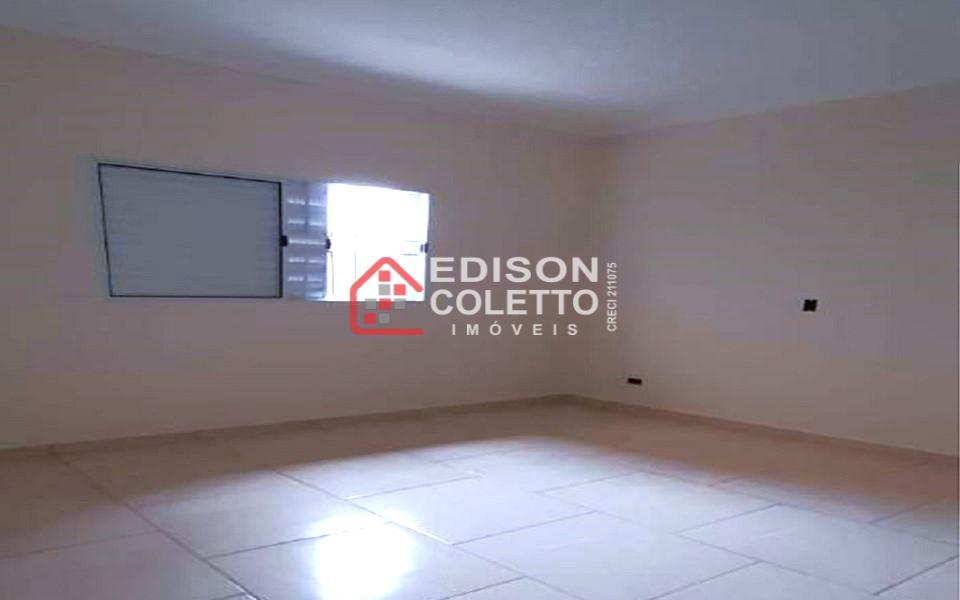 Casa à venda com 3 quartos, 85m² - Foto 4