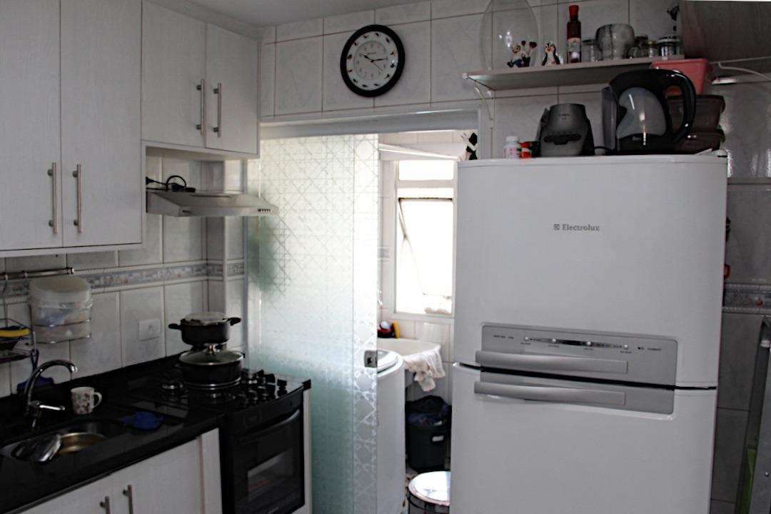 Apartamento à venda com 2 quartos, 60m² - Foto 17