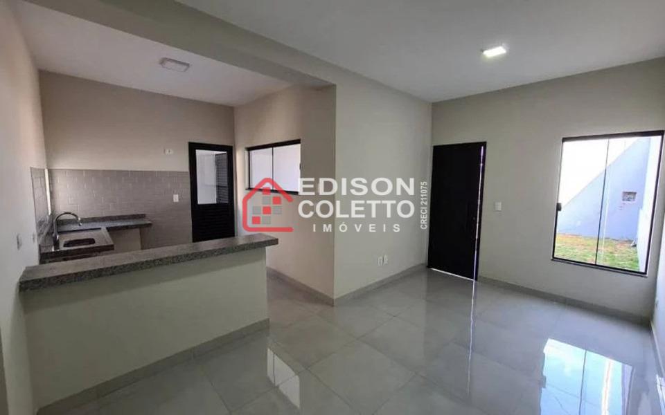 Casa à venda com 3 quartos, 100m² - Foto 4