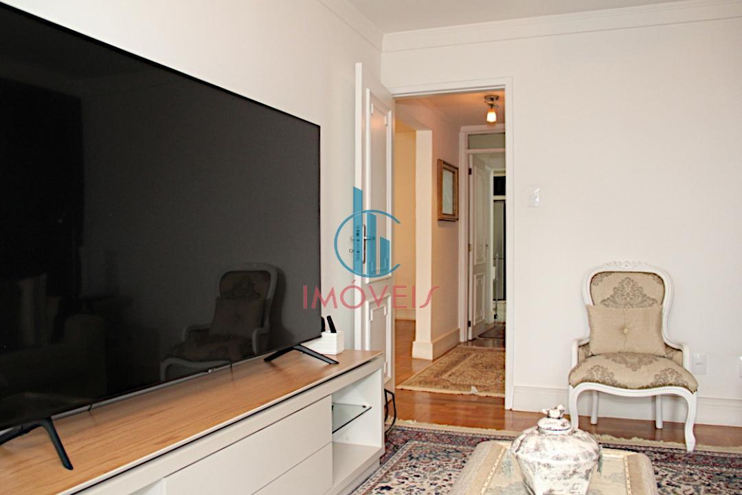 Apartamento à venda com 3 quartos, 220m² - Foto 8