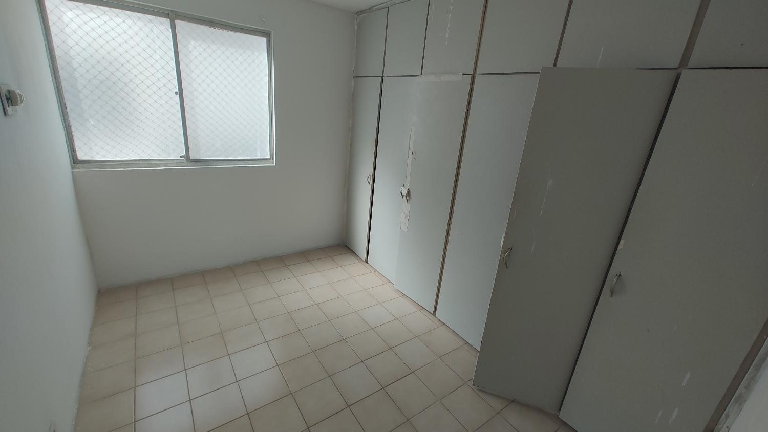 Apartamento à venda com 2 quartos, 80m² - Foto 3