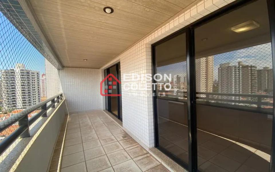 Apartamento à venda com 3 quartos, 169m² - Foto 2