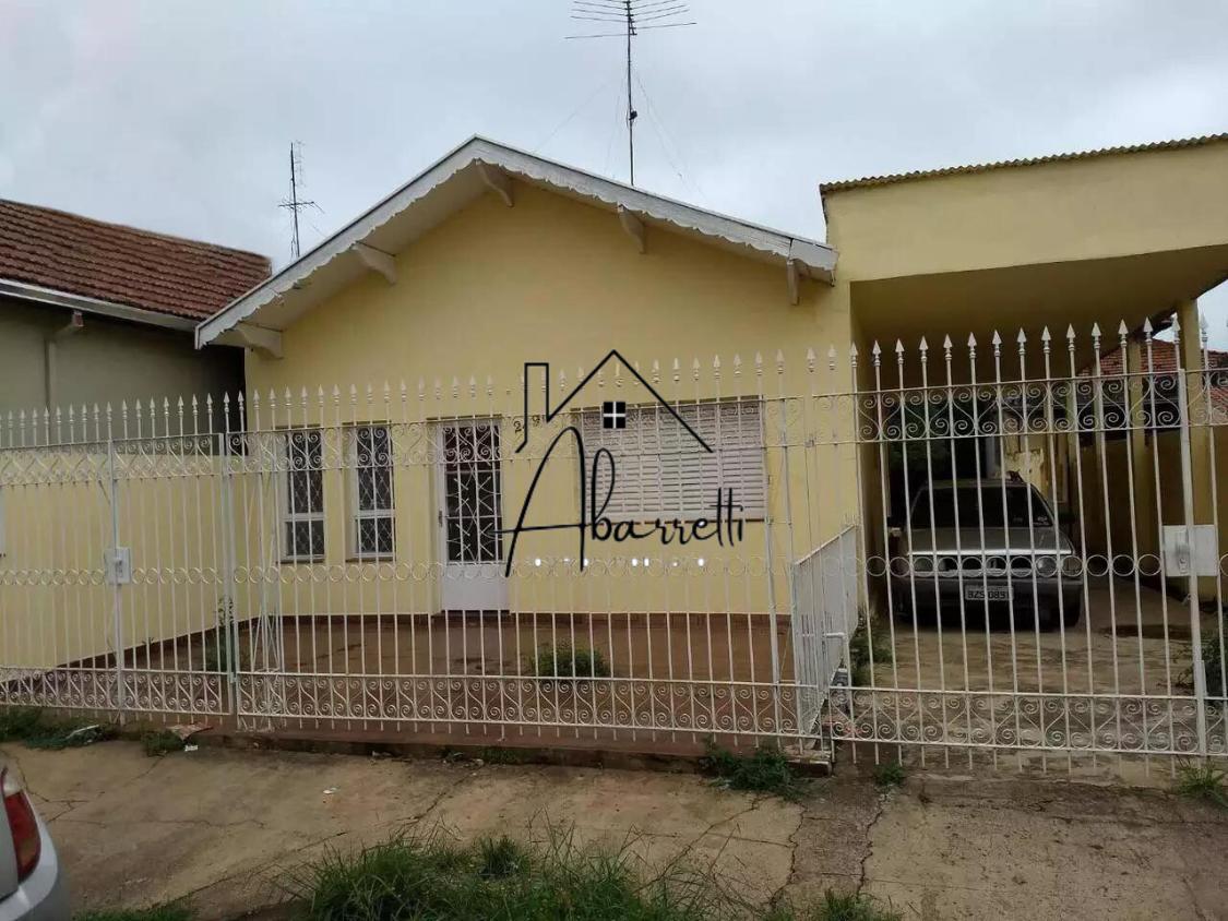 Casa à venda com 3 quartos, 188m² - Foto 1