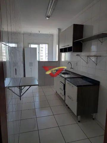 Apartamento à venda com 2 quartos, 65m² - Foto 2